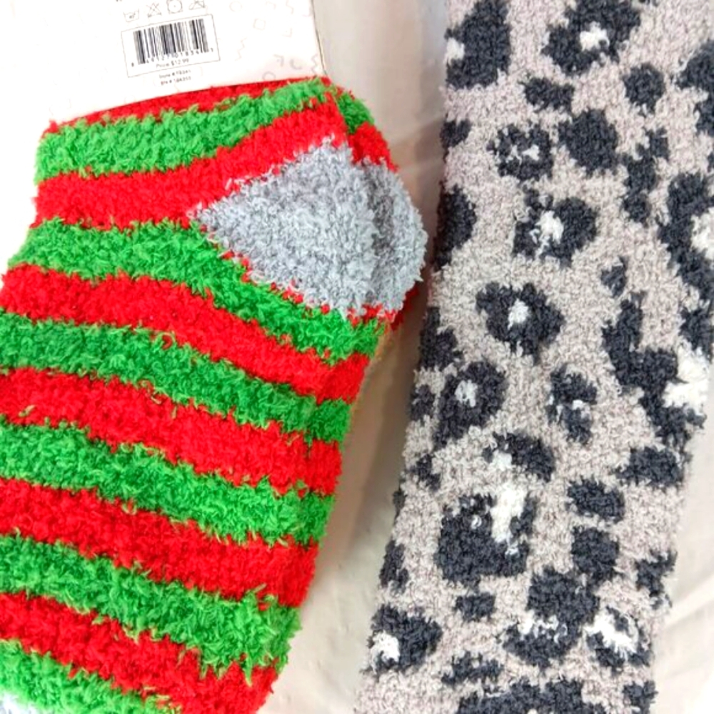 NWT Fleece Cozy Socks 2 Packs 4 Pairs Women's Size 9-11 - Picture 9 of 11
